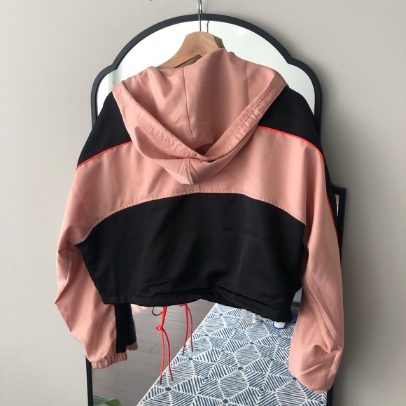 NWT PUMA JACKET WITH REFLECTORS - Picture 5 of 7